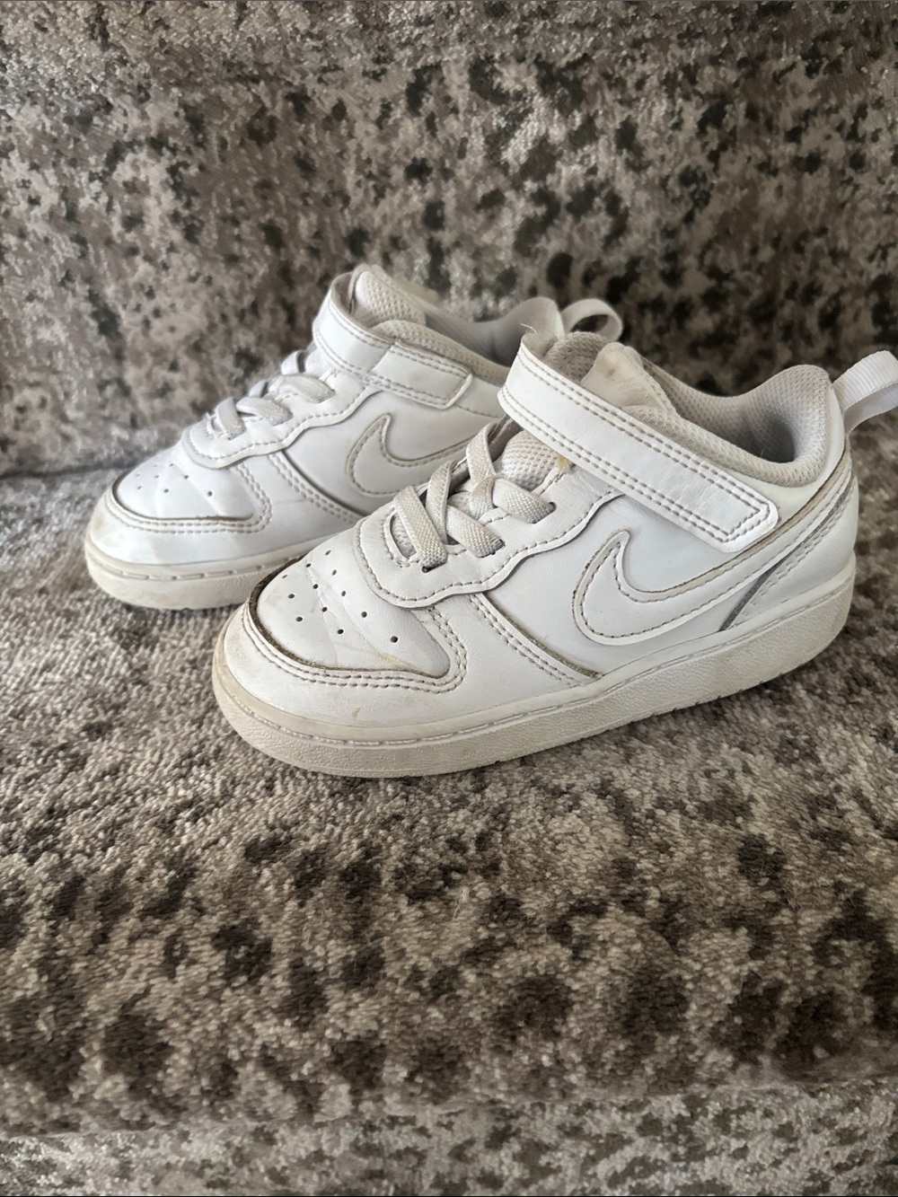 Nike Kids White Low-Top Velcro & Lace Sneakers